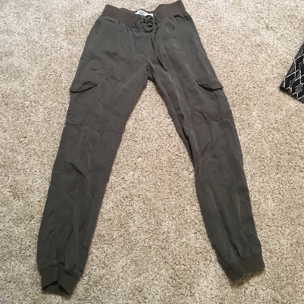 Army green flow pants